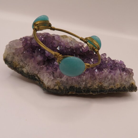 Gold Tone Wire Bangle Bracelet with Jadeite Beads - Picture 2 of 5